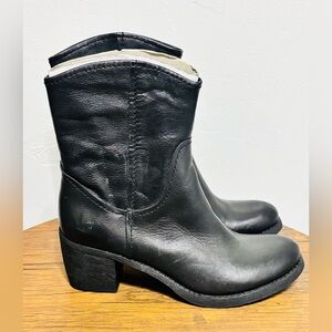 Nine West Black Leather Heeled Boots Size 6 New with tags!
